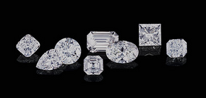 Comparison of Diamond Sizes in Six Claw Solitaire Setting